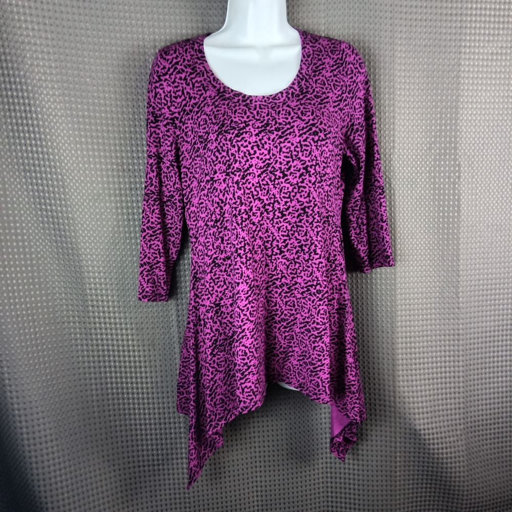 Chaus New York Womens Pink Black Animal Print Sharkbite Tunic Top Medium 3/4 Slv